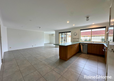 House Leased - NSW - Worrigee - 2540 - Family Home with Pool & Spacious Yard (Image 2)