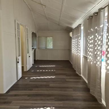Unit Leased - QLD - Parramatta Park - 4870 - Large Upstairs Unit  (Image 2)