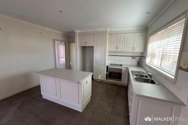 Unit Leased - VIC - Kyabram - 3620 - $450.00 per week  (Image 2)