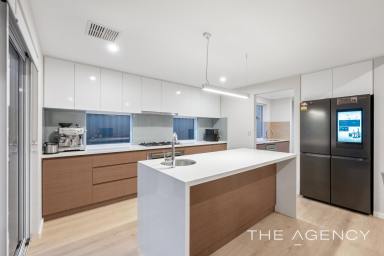 House For Sale - WA - Treeby - 6164 - Contemporary Comfort  (Image 2)