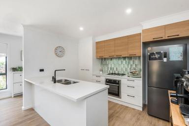 House For Sale - VIC - Flora Hill - 3550 - Modern 3 Bedroom Investment in Prime Flora Hill Location  (Image 2)
