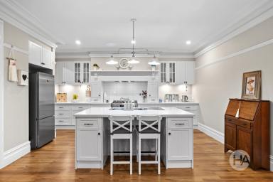 House For Sale - VIC - Somerville - 3912 - Where Modern Elegance Meets Classic Charm  (Image 2)