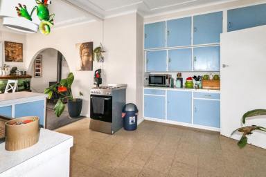 House For Sale - NSW - Glen Innes - 2370 - BRICK HOME ON LARGE BLOCK  (Image 2)
