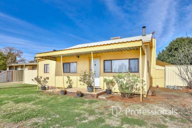 House For Sale - NSW - Gol Gol - 2738 - Development Potential  (Image 2)