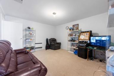 House For Sale - VIC - Mildura - 3500 - INVEST IN YOUR FUTURE  (Image 2)