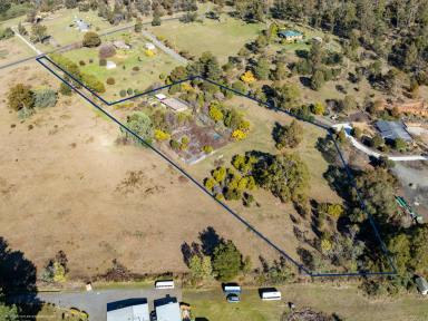 House For Sale - TAS - Legana - 7277 - 'Sunny Banks' - Home on 4 acres in Legana with views!  (Image 2)