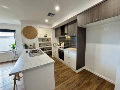 House Sold - VIC - Mildura - 3500 - Stunning Spacious Family Living  (Image 2)