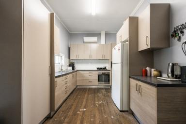House For Sale - NSW - South Grafton - 2460 - ENTRY LEVEL PROPERTY WITH LOADS OF POTENTIAL  (Image 2)