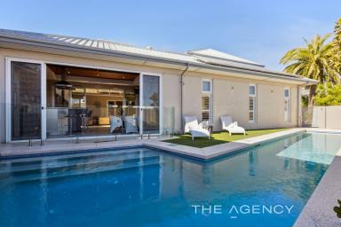 House For Sale - WA - Hillarys - 6025 - Coastal Chic on the Corner  (Image 2)