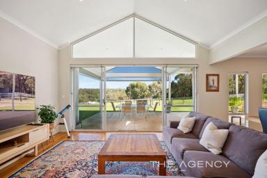 House For Sale - WA - Mount Helena - 6082 - Blissfully Equine  (Image 2)