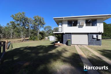 House For Sale - QLD - Rosedale - 4674 - FRESHLY RENOVATED QLDER HOME  (Image 2)
