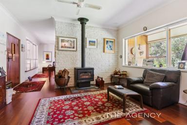 House For Sale - WA - Wattle Grove - 6107 - Open Sat & Sun 12:00  (Image 2)