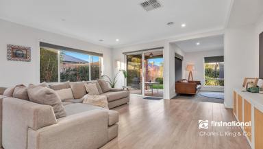 House For Sale - VIC - Echuca - 3564 - Impressive, better than new family residence  (Image 2)