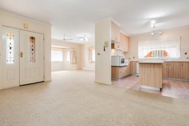 House For Sale - VIC - Red Cliffs - 3496 - Comfort, Convenience, and Location All in One  (Image 2)
