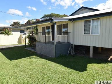 House For Sale - QLD - Tully - 4854 - Price Reduced!!! Spacious 5-Bedroom Home with Pool!  (Image 2)