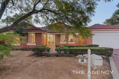 House For Sale - WA - Canning Vale - 6155 - Spacious Family Living in the Brookland Green Estate!  (Image 2)