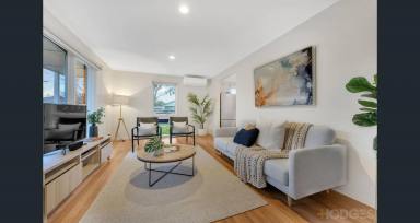 Unit For Lease - VIC - Mentone - 3194 - MODERN | PRIVATE COURTYARD| FANTASTIC LOCATION  (Image 2)