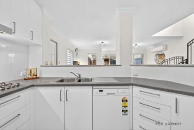 Townhouse For Sale - WA - Kensington - 6151 - Street-Front | 2 Storey Townhouse | Low-Maintenance Lifestyle  (Image 2)