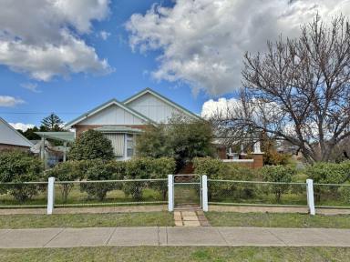 House For Sale - NSW - Grenfell - 2810 - A Federation Gem in the Heart of Grenfell  (Image 2)