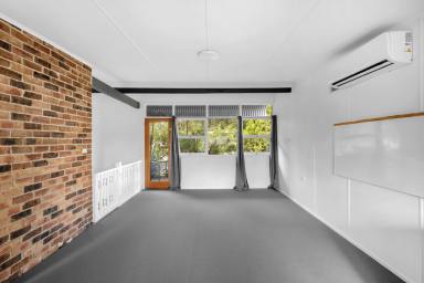 House For Sale - NSW - Bomaderry - 2541 - Large block, great value!  (Image 2)
