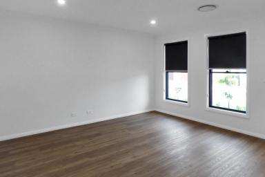 Villa Leased - NSW - Dubbo - 2830 - Two-Bedroom Villa in Sought-After Lakeview Estate  (Image 2)