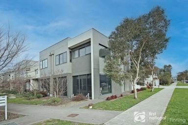 Townhouse Leased - VIC - Cranbourne West - 3977 - WORK FROM HOME!  (Image 2)