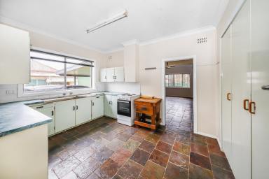 House For Sale - NSW - Tumut - 2720 - Centrally located family home  (Image 2)