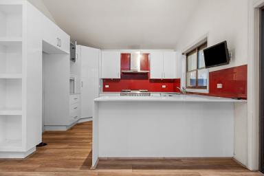 House For Lease - NSW - Raymond Terrace - 2324 - STYLISH HOME WITH STUNNING VIEWS!!  (Image 2)