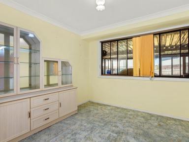 House For Sale - NSW - Taree - 2430 - UNLOCK THE POTENTIAL OF THIS TAREE WEST GEM  (Image 2)