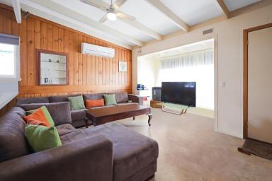 House For Sale - VIC - East Bairnsdale - 3875 - Low Maintenance Home Overlooking Parkland  (Image 2)