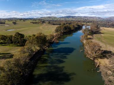 Livestock For Sale - NSW - Albury - 2640 - "Riverbend"

Albury, NSW

Approx. 2.5km Murray River frontage

A magnificent lifestyle combined with income  (Image 2)