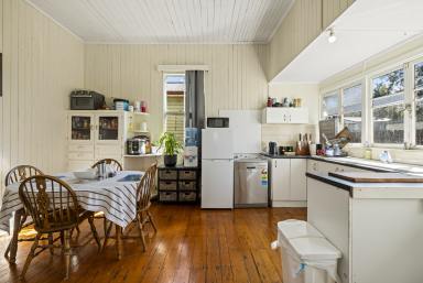 House For Sale - QLD - Mount Lofty - 4350 - Sought After Location - Lots of Potential  (Image 2)