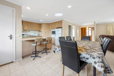 House For Sale - VIC - Dromana - 3936 - 200 Metres to the Beach, Prime Dromana Location  (Image 2)