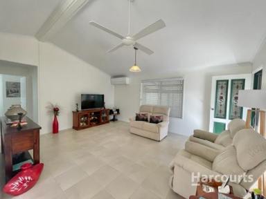 House For Sale - QLD - Urangan - 4655 - Immaculate Over 50's Lifestyle Home - No Fees, Pet Friendly!  (Image 2)