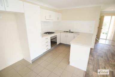 House For Sale - QLD - Laidley - 4341 - Vacant and Ready for New Owners.  (Image 2)