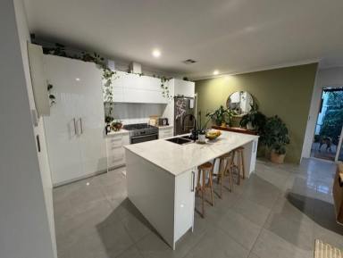 House For Sale - WA - Heathridge - 6027 - 5 Years young!  (Image 2)