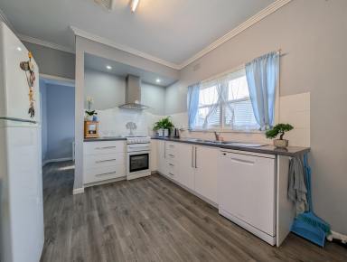 House For Sale - VIC - Kerang - 3579 - Spotless & Stylish – Prime Location with Presentation Plus!  (Image 2)