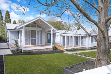 House For Sale - NSW - Bowral - 2576 - NEW PRICE! Luxury Home! 'Mulberry Lodge'  (Image 2)