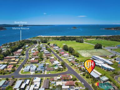 Unit For Sale - NSW - Batemans Bay - 2536 - Ground Floor Unit - Prime Location, Excellent Investment !  (Image 2)