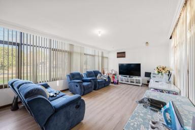 House For Sale - VIC - Mildura - 3500 - AN AFFORDABLE INVESTMENT  (Image 2)