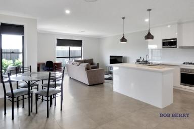 Villa For Lease - NSW - Dubbo - 2830 - Fully Furnished Two Bedroom Villa in Lakeview Estate  (Image 2)
