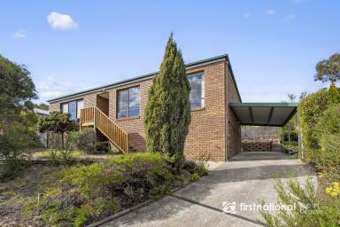 House For Sale - TAS - Kingston - 7050 - Sun-filled, Expansive Mountain Views, Prime Location  (Image 2)