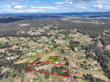 House For Sale - NSW - Taree - 2430 - Affordable Spacious home on Nearly 5 Acres  (Image 2)