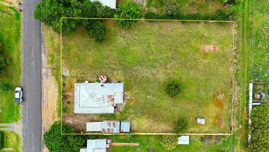 House Leased - NSW - Quirindi - 2343 - Charming Country Home on a Huge Block  (Image 2)
