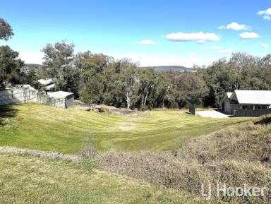 Residential Block For Sale - NSW - Inverell - 2360 - Location, Location, Location!  (Image 2)