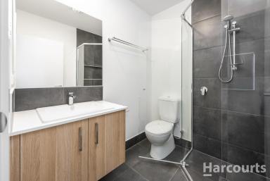 House For Lease - QLD - Woodgate - 4660 - Chic Coastal Retreat: 2-Bedroom Duplex in Sought-After Woodgate  (Image 2)