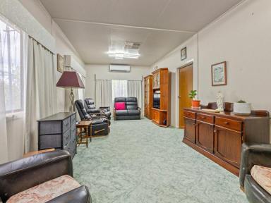House For Lease - NSW - Young - 2594 - Country living close to town  (Image 2)