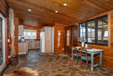 Cropping For Sale - NSW - Peelwood - 2583 - Your Weekend Escape with Views for Days  (Image 2)