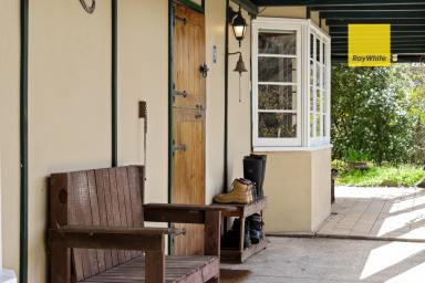 House For Sale - WA - Bridgetown - 6255 - Country Charm on 6 Acres in Bridgetown  (Image 2)