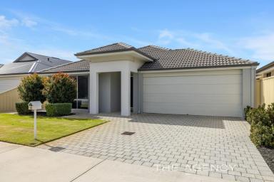House For Sale - WA - Canning Vale - 6155 - WHY BUILD WHEN YOU CAN BUY THIS!  (Image 2)